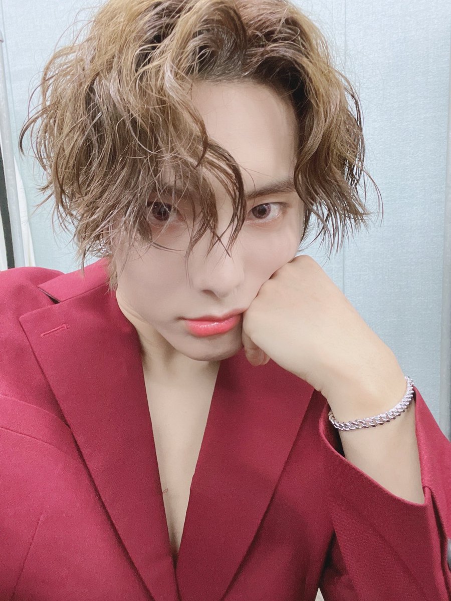 aceturkey7's tweet photo. @official_ACE7 [🇹🇷/210626] #ACE_TWT
[#ACE_JUN]

Bugünkü Music Core ve Dream Concert sahnelerini beğendiniz mi? 🙂💕
Yoğun bir gündü ama çok eğlenceliydi😍❤️
Sizi seviyorum Choice💕

#ACE  #에이스  #CHOICE #초이스
#Siren_Dawn #Higher #BenimEvim https://t.co/4zpqPemTvB