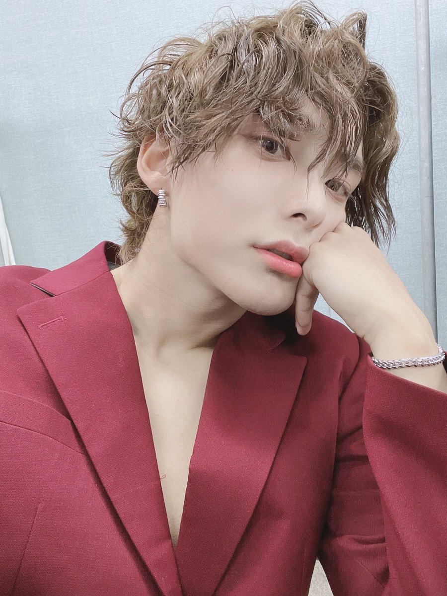 aceturkey7's tweet photo. @official_ACE7 [🇹🇷/210626] #ACE_TWT
[#ACE_JUN]

Bugünkü Music Core ve Dream Concert sahnelerini beğendiniz mi? 🙂💕
Yoğun bir gündü ama çok eğlenceliydi😍❤️
Sizi seviyorum Choice💕

#ACE  #에이스  #CHOICE #초이스
#Siren_Dawn #Higher #BenimEvim https://t.co/4zpqPemTvB