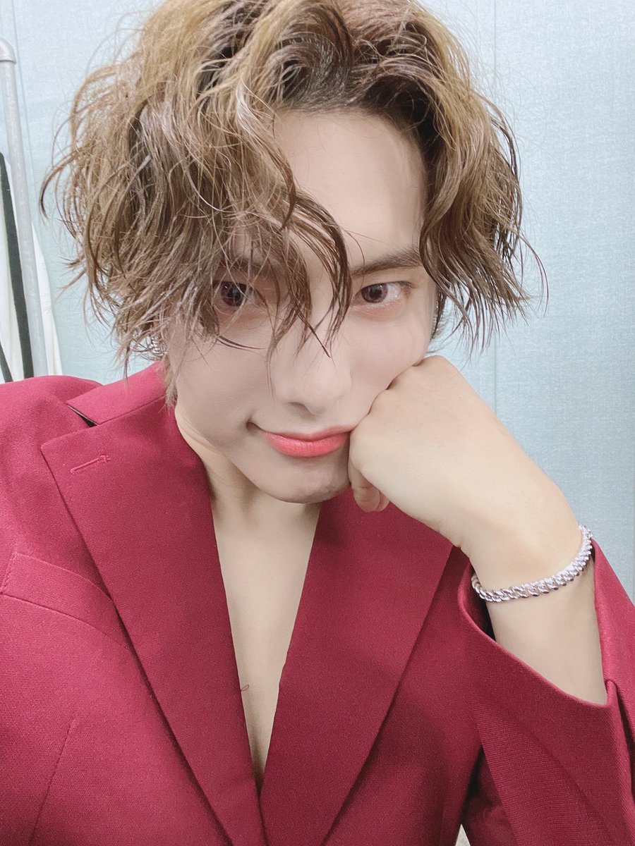 aceturkey7's tweet photo. @official_ACE7 [🇹🇷/210626] #ACE_TWT
[#ACE_JUN]

Bugünkü Music Core ve Dream Concert sahnelerini beğendiniz mi? 🙂💕
Yoğun bir gündü ama çok eğlenceliydi😍❤️
Sizi seviyorum Choice💕

#ACE  #에이스  #CHOICE #초이스
#Siren_Dawn #Higher #BenimEvim https://t.co/4zpqPemTvB
