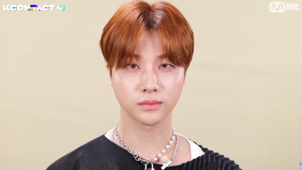 KJHSLOOK's tweet photo. #JINHWAN #김진환 @ikon_gnani_____ #iKON #아이콘 @YG_iKONIC https://t.co/yGLZeq6dgT