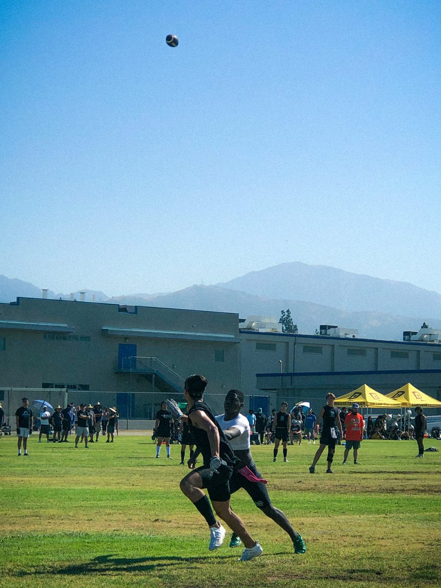 COSuper7's tweet photo. Monrovia &amp; Corona Santiago with the ball   in the air 🏈💥 https://t.co/KjOcpZxxio