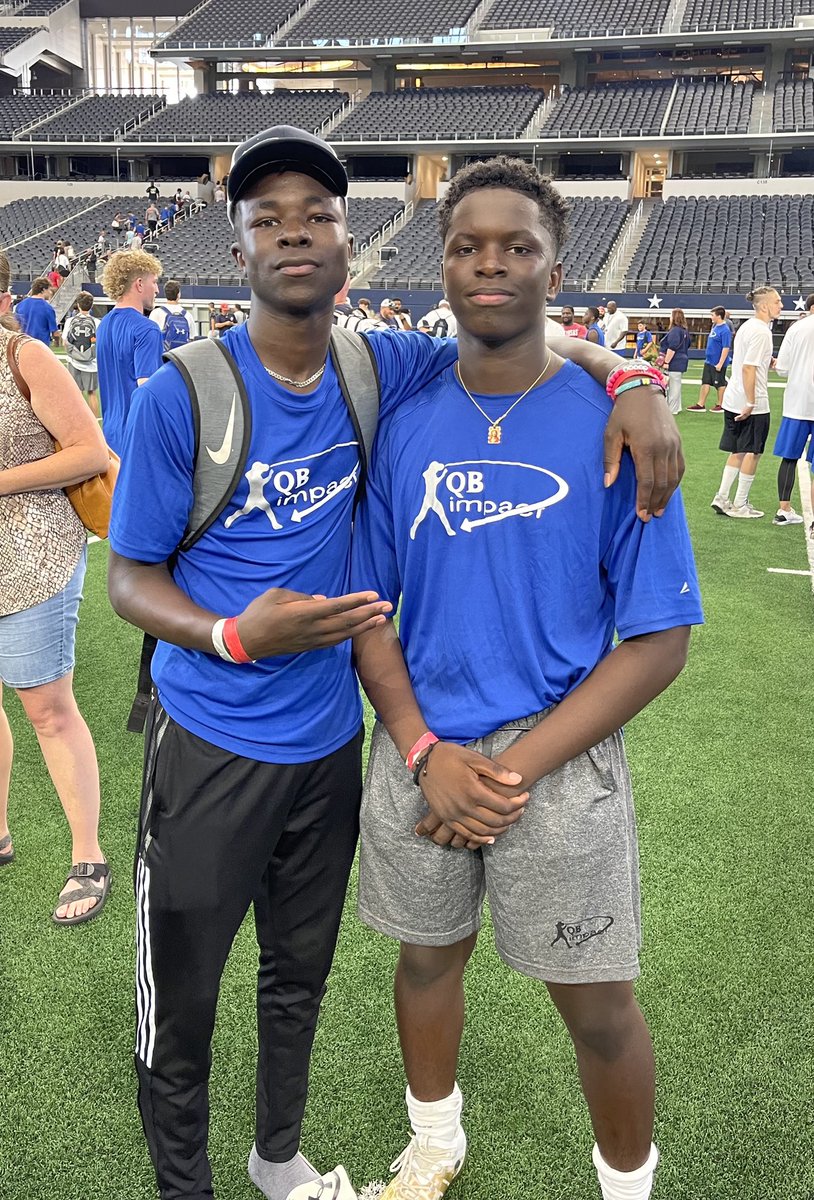 ChaseSquare's tweet photo. Grateful to have had the opportunity to spend the last few days learning from some amazing coaches and players at the QB Impact Camp, it was a great experience, enjoyed meeting others who have a love and commitment for football. @CoachGeorge5 Iโm working on the man in the glass https://t.co/evfqOETnF7
