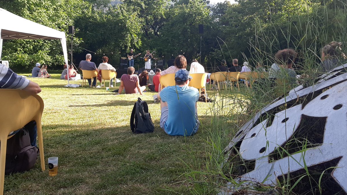 Dans les jardins de la <a href="/FermeAsile/">Ferme-Asile</a> 😘😘😘  #CaRepart