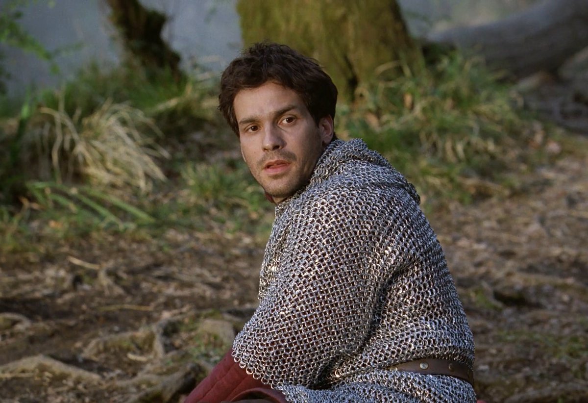 fandomfile's tweet image. 