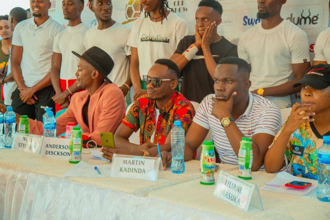 NdondoCup's tweet photo. NDONDO CUP FASHION  SHOW AUDITION
Mchuano wa vijana wenye uwezo wa mitembeo na kujiamini kwenye jukwaa la Ndondo Cup Fashion show Audition umefana baada ya vijana wengi kujitokeza.
@lilianemasuka 
@andersondikson
@luludivatz @noelgiotz 

 @asas_dairies @nawezatz @umbrosouthafrica https://t.co/z9fm17q6IA