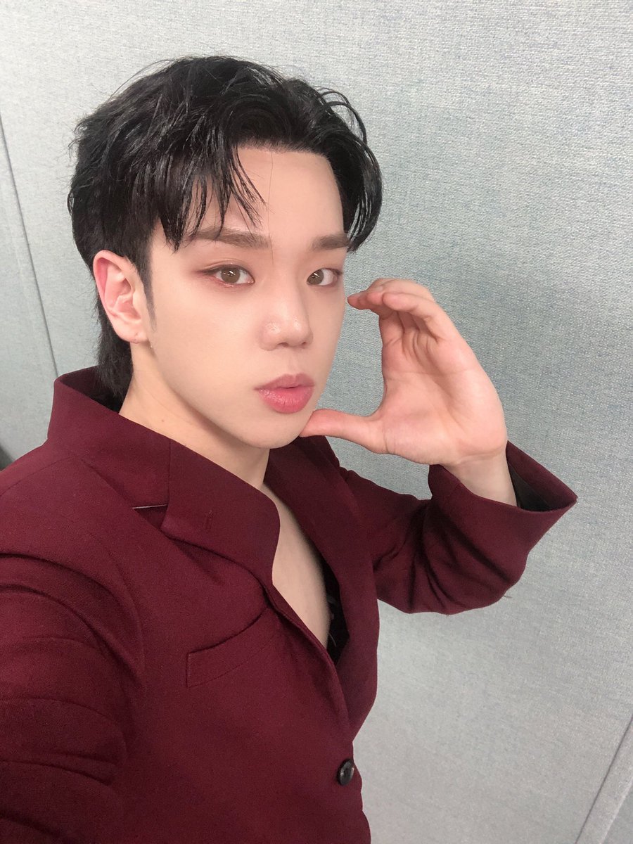 aceturkey7's tweet photo. @official_ACE7 [🇹🇷/210626] #ACE_TWT
[#ACE_BYEONGKWAN]

Music Core ve Dream Concert💕
Hepsi Choi sayesinde. Mutluluk🥰🥰
Yarın görüşürüz aşklarım😍

#ACE  #CHOICE #NICE
#하이어 #Higher #BenimEvim https://t.co/ZoT0ncmi1u