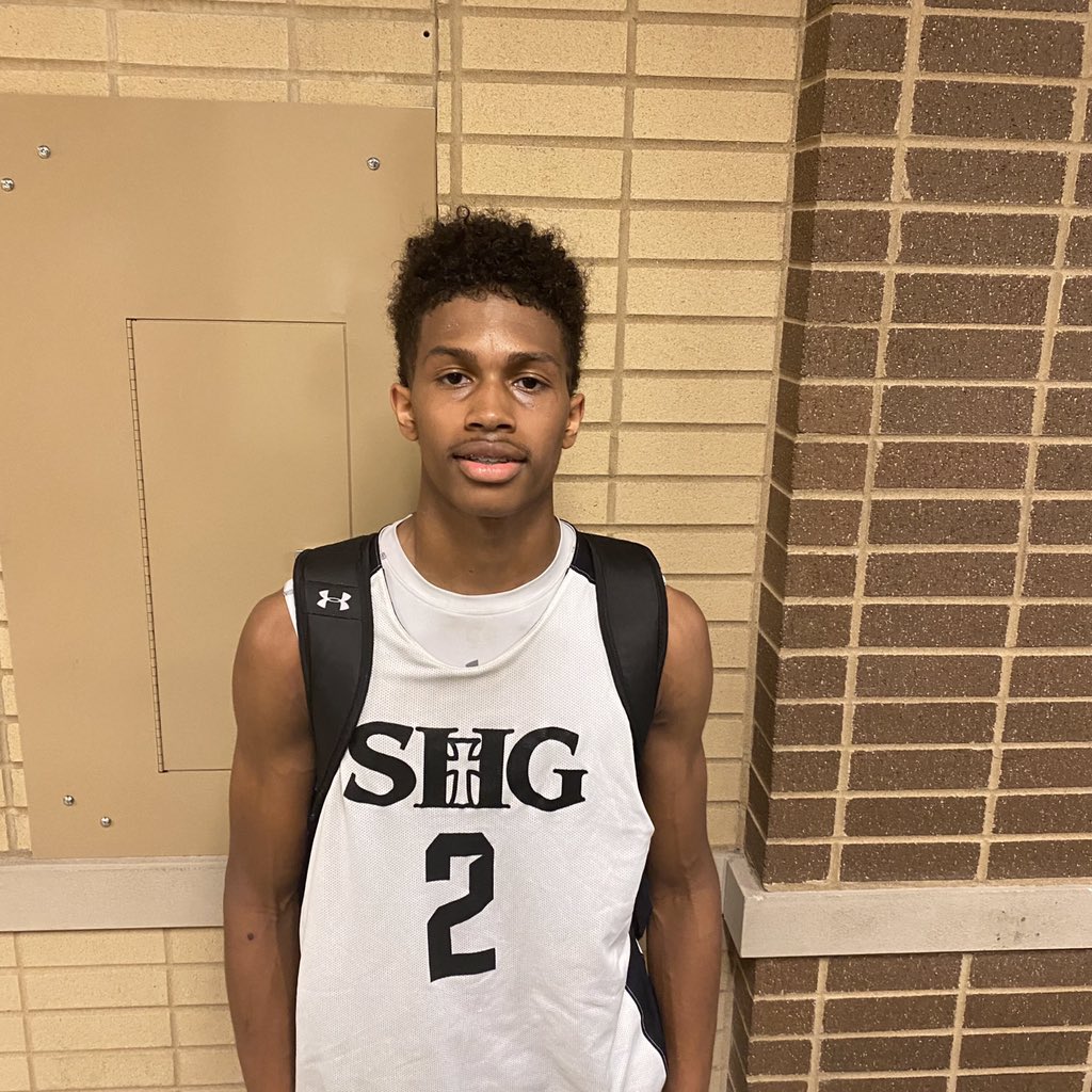 Jevon Bardwell ‘23 of Sacred Heart is a shifty quick guard. He’s best in transition putting pressure on the defense. He’s lighting fast and has good body control to finish through contact. He can hit the three and picks his spots well to find the best shot for him or his team.