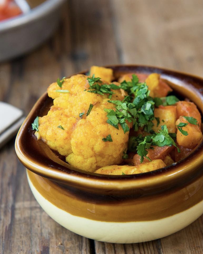 CurryUpNow's tweet photo. Support local cuisine that does not taste that local at all, unless you’re on a day trip to the US from India. 
.
.
#CurryUpNow #AlooGobi #LocalCuisine #ISF #FoodiesOfSocal #BayAreaFood #LiveForFood https://t.co/39n0hiSR9M