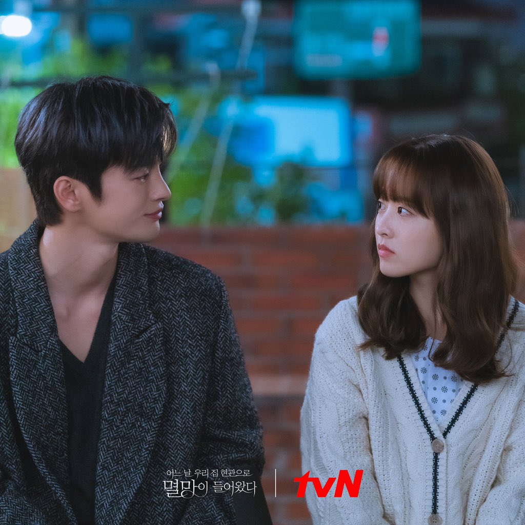 Doom At Your Service still cuts.

#ParkBoYoung #박보영
#SeoInGuk #서인국

#DoomAtYourService
#어느날우리집현관으로멸망이들어왔다

📸: <a href="/CJnDrama/">tvN drama</a>