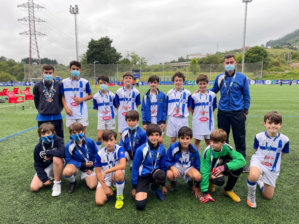 asturfutbol's tweet photo. ¡Enormes los guajes del Torneo Federación 2 Alevín!
Hasta pronto... https://t.co/dG6isVNWhv