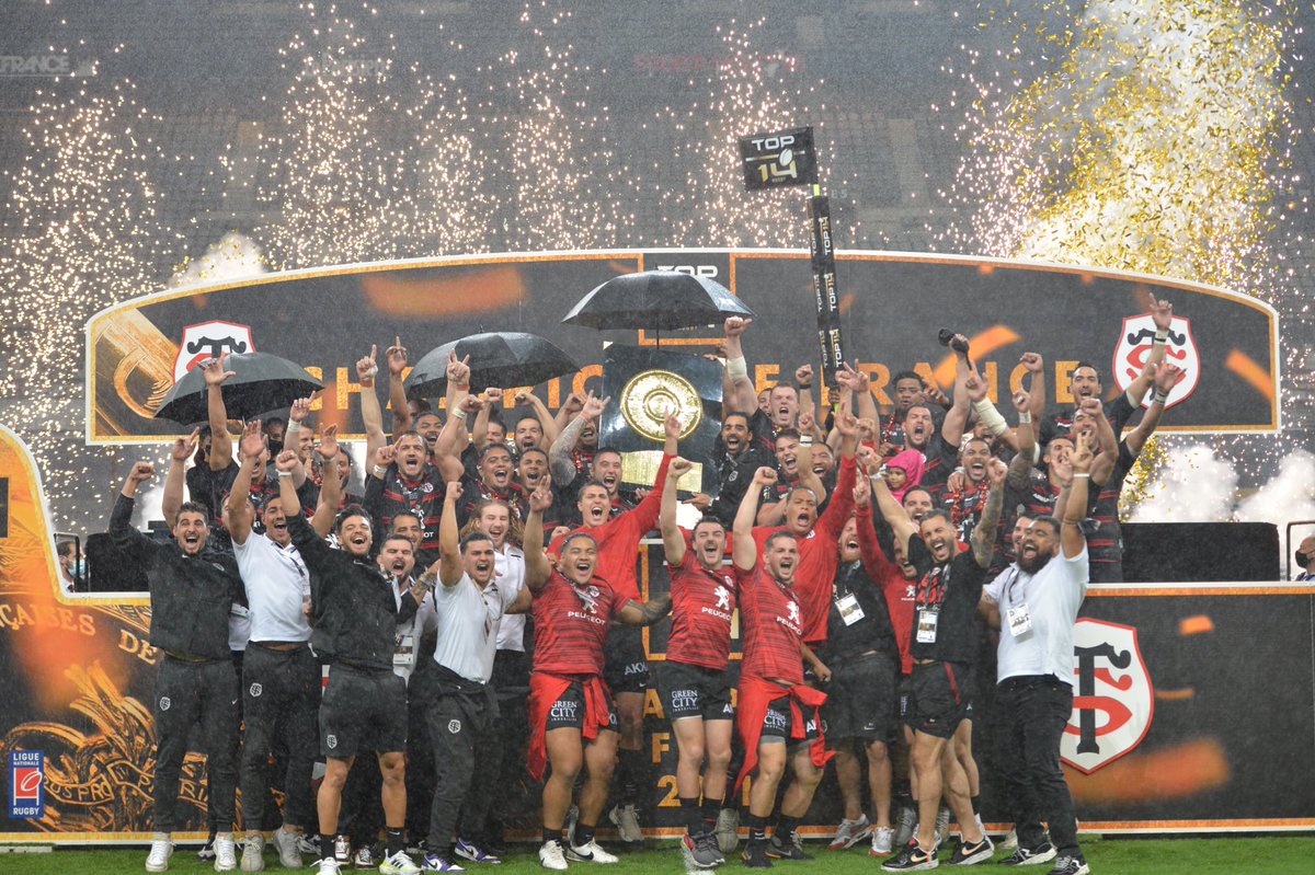 <a href="/StadeToulousain/">Stade Toulousain</a> x @Infrontsports
Un 21ème bouclier de Brennus pour un doublé historique.
Le Stade Toulousain est Champion d’Europe et Champion de France de Rugby 2021 !