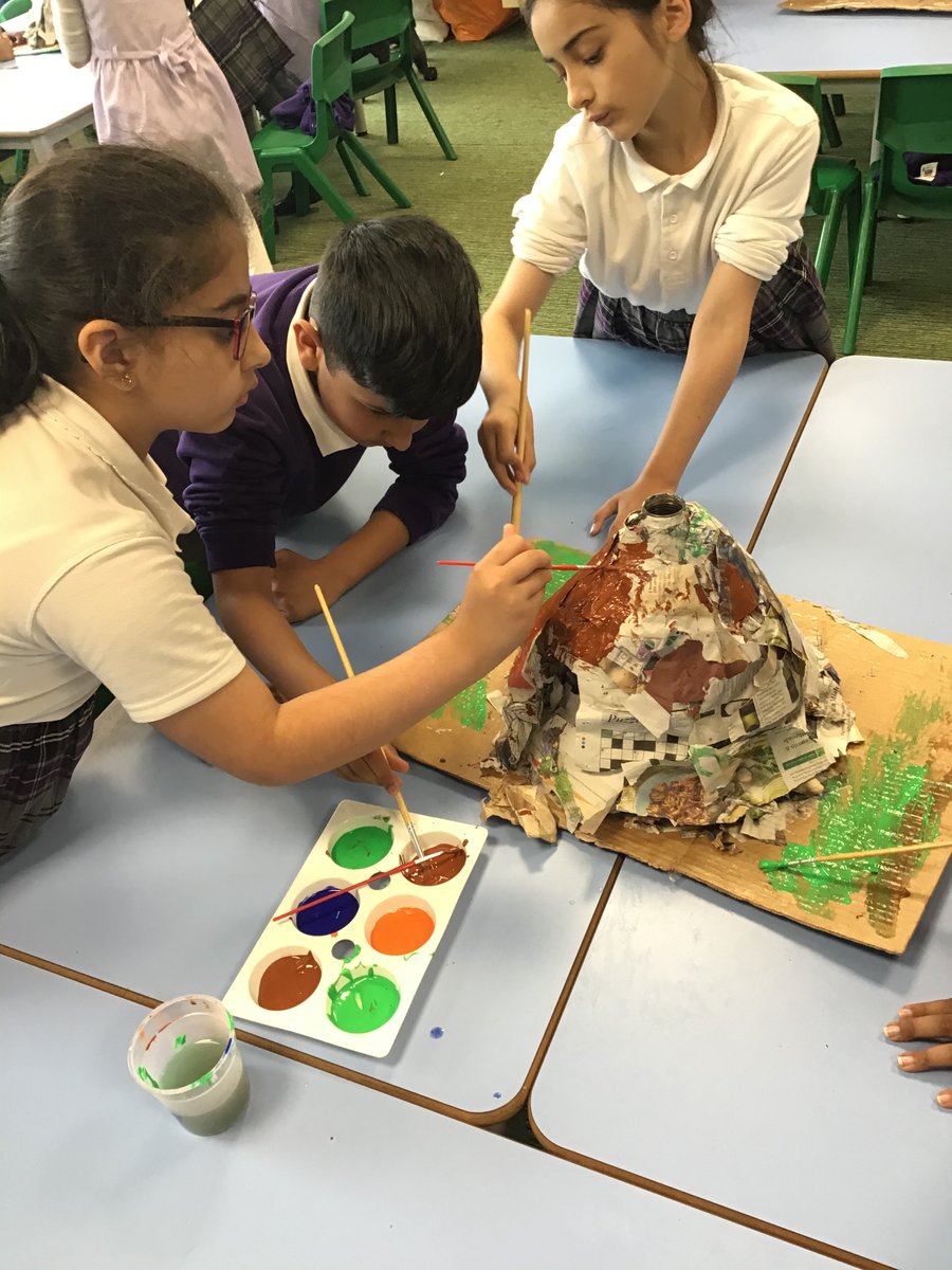 olive__preston's tweet photo. Year 3s have loved learning about volcanoes in Geography. They also created their own and then watched them erupt in the playground. #Teamwork #CrossCurricularLearning #Knowledge #RichCurriculum #Geography #Science #Art #DT #MakingLearningComeAlive #WeAreSTAR https://t.co/LvyCIgk6SK