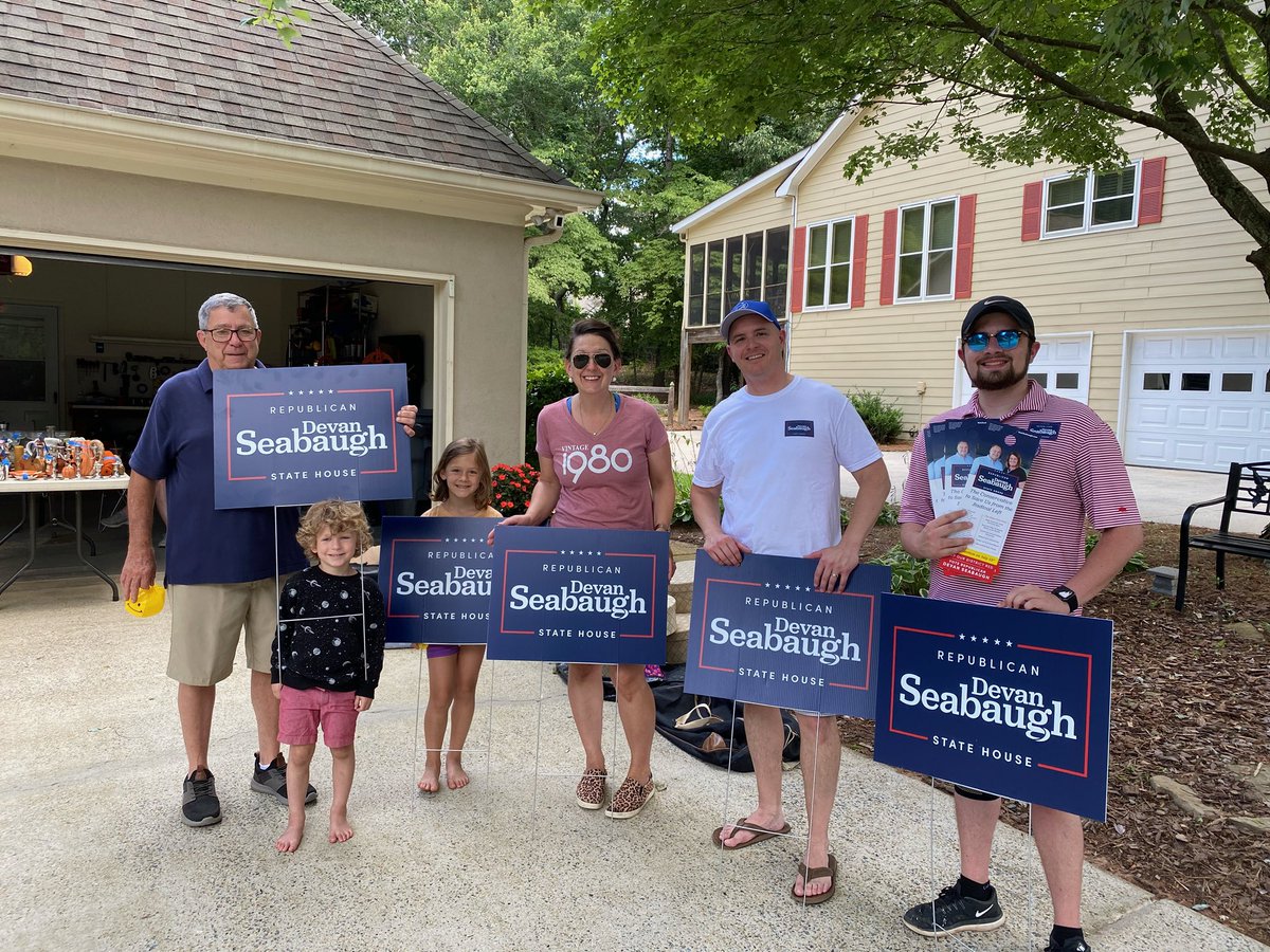 It’s a beautiful day to knock doors and I think it’s pretty obvious, Marietta wants @DevanSeabaugh to represent them in HD34. Make sure you vote July 13th for Devan Seabaugh! #LeadRight #GeorgiaOnTheLine