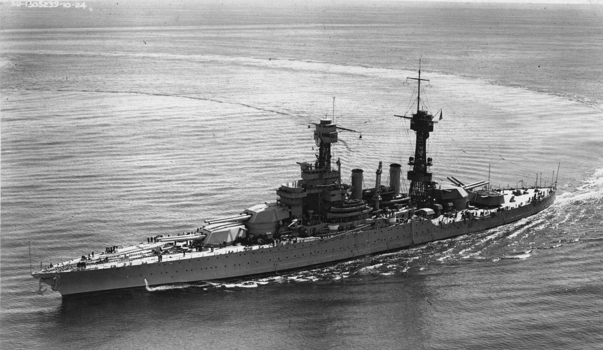 Rich_Ships's tweet photo. 🇺🇸 BB-45 USS COLORADO

New York Shipbuilding - Camden, NJ

3rd #Colorado

Laid 29-May-1919
Comm 30-Aug-1923
Decom 7-Jan-1947

7x Battle Stars
P2. Note the 2-gun turret. First class with 16" (406mm) guns - Puget Sound

P4 Okinawa
#navalhistory #BB45 #USSColorado #WW2 #WWII https://t.co/PCAjif1zLb