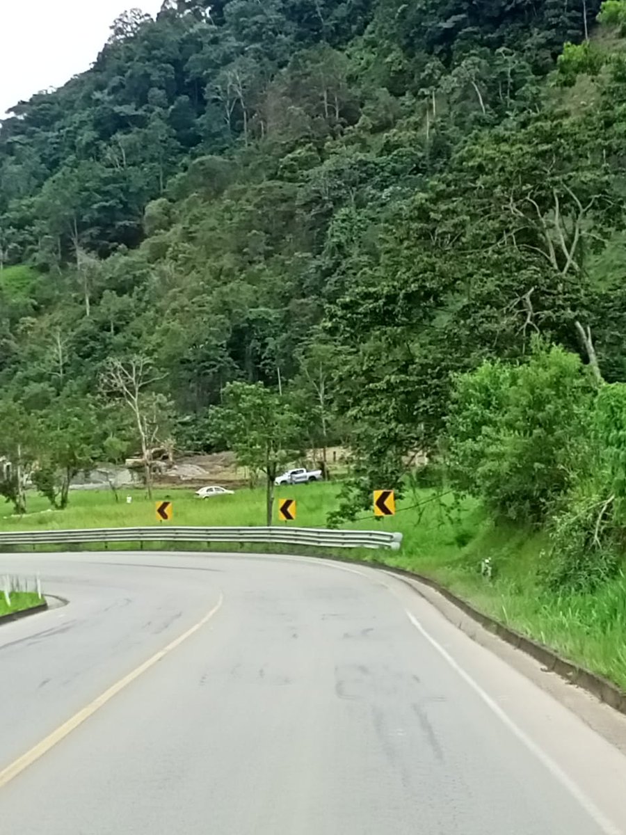 2021_debate's tweet photo. Como si nada a vista y paciencia de las autoridades se hace minería sin permisos legales en barrio Chamico de #Zamora, ayer bajaron los de @ARC_EnergiaEc y no encontraron nada, hoy siguen, solo los organismos de control no ven.
@LassoGuillermo 
@CesarMongeO https://t.co/P9EbrJKG5P