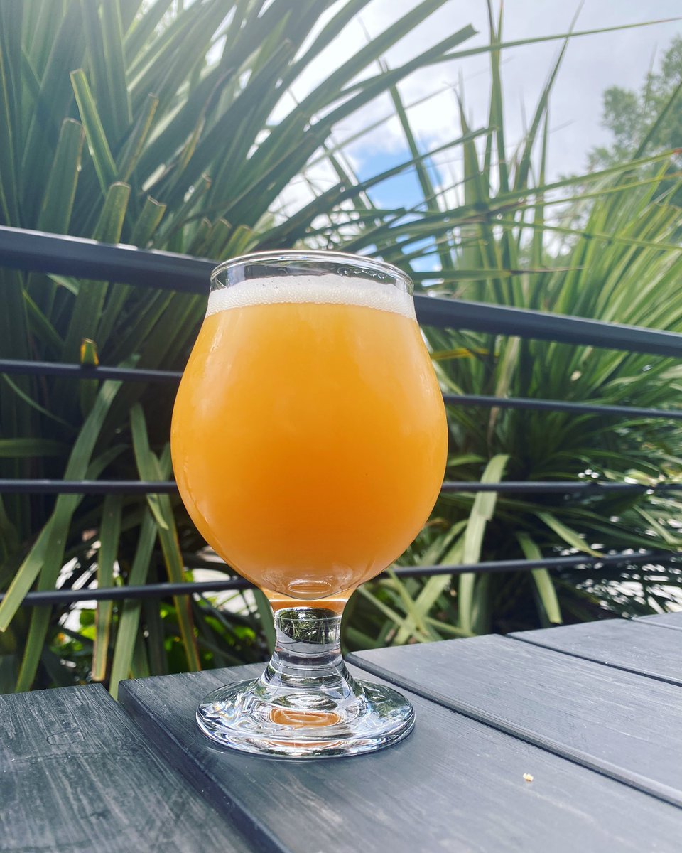 Natty_Greenes's tweet photo. Stop by and grab a cold one on this hot Summer day 🍻
———
Kitchen hours: 11am - 11pm
Bar hours: 11am - 12am
.
.
.
#nattygreenes
#ncbrewery #greensboronc #triadbeer #downtowngreensboro #craftbrewery #drinklocal #336beer #ncbeer #dgso https://t.co/E3hRtQIvsC
