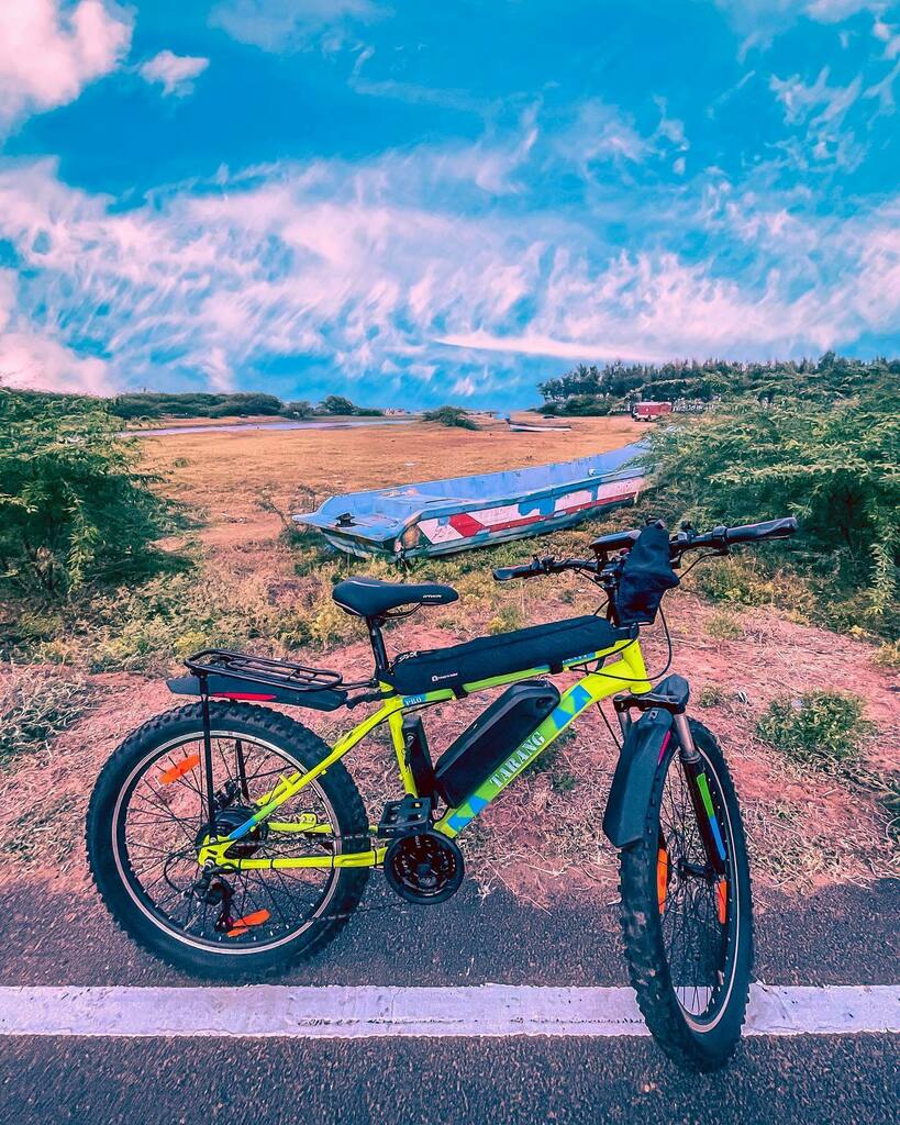 helloansuman's tweet photo. #MastiPro #UltraBikes ❤️
#Karaikal #KaraikalBeach #ebike #bike #mtb #electricbike #ebikes #emtb #bikelife #cycling #mountainbike #ebikestyle #bicycle #ebikelife #mtblife #electricbikes #ebiketour #fatbike #nature #electricbicycle #electricscooter #escooter #cyclinglife #ebi… https://t.co/GFdFqZdWSs