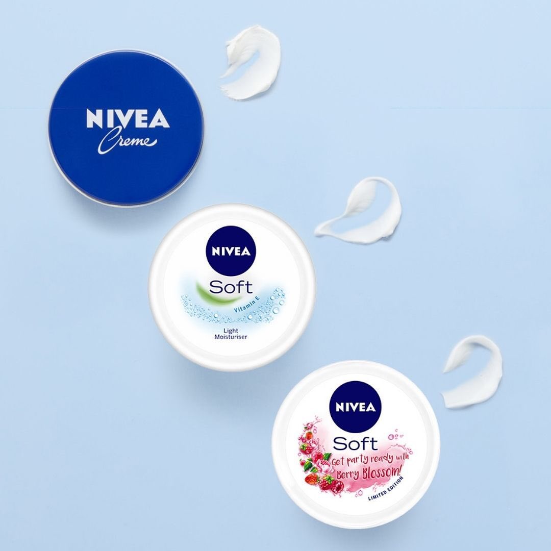 AmazonFashionIn's tweet photo. Psst! Time to update the CTM routine…our #BeautyEssentialsSale is here with amazing discounts and offers! #TapShop now!
#AmazonBeauty #AmazonBeautyExpert #Beauty #Skincare #CTM #CTMRoutine #WeekendVibes #Saturday #offers #Discounts https://t.co/0Ki4gbmCkG