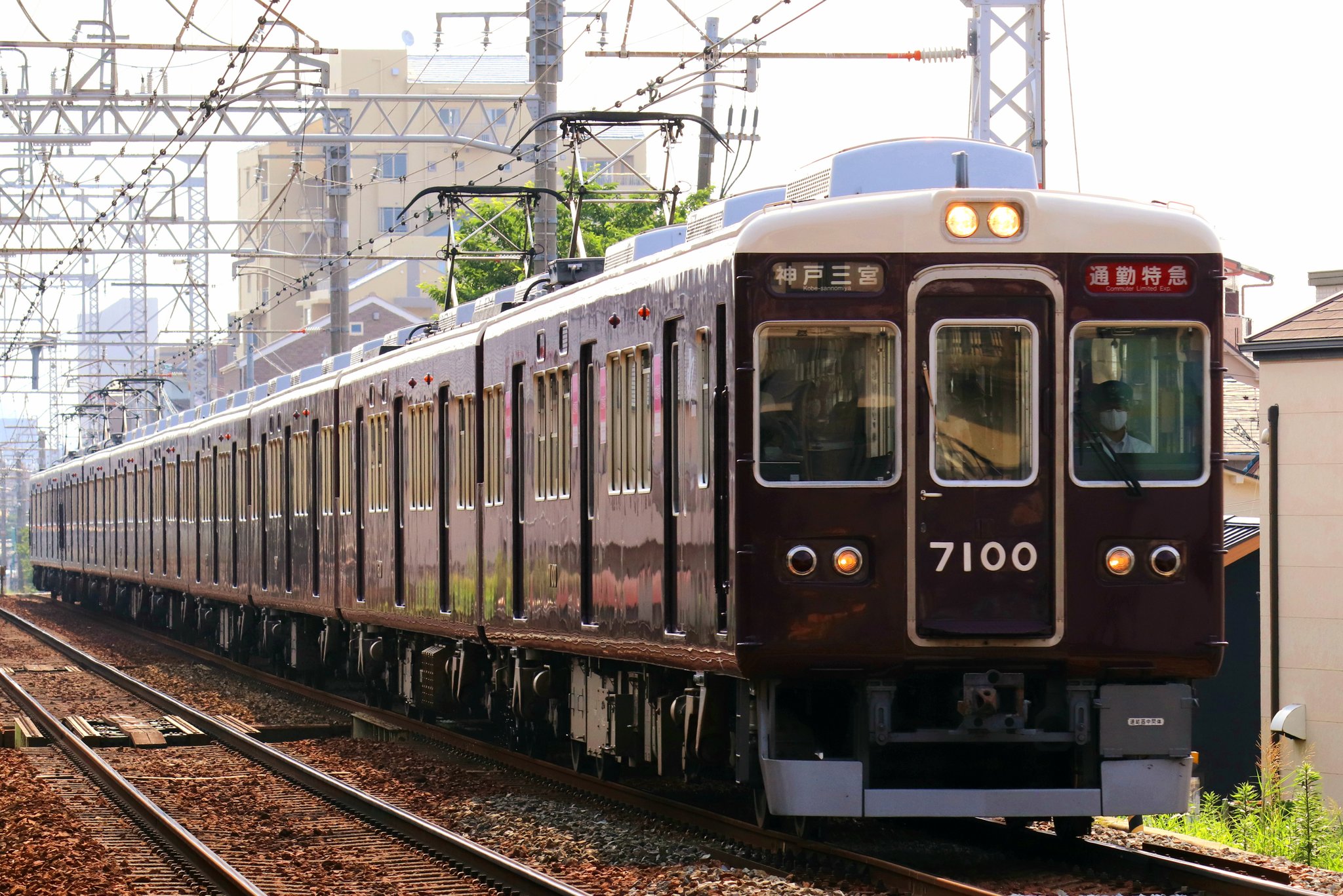 阪急電車 通勤特急 hq720.jpg?sqp=-