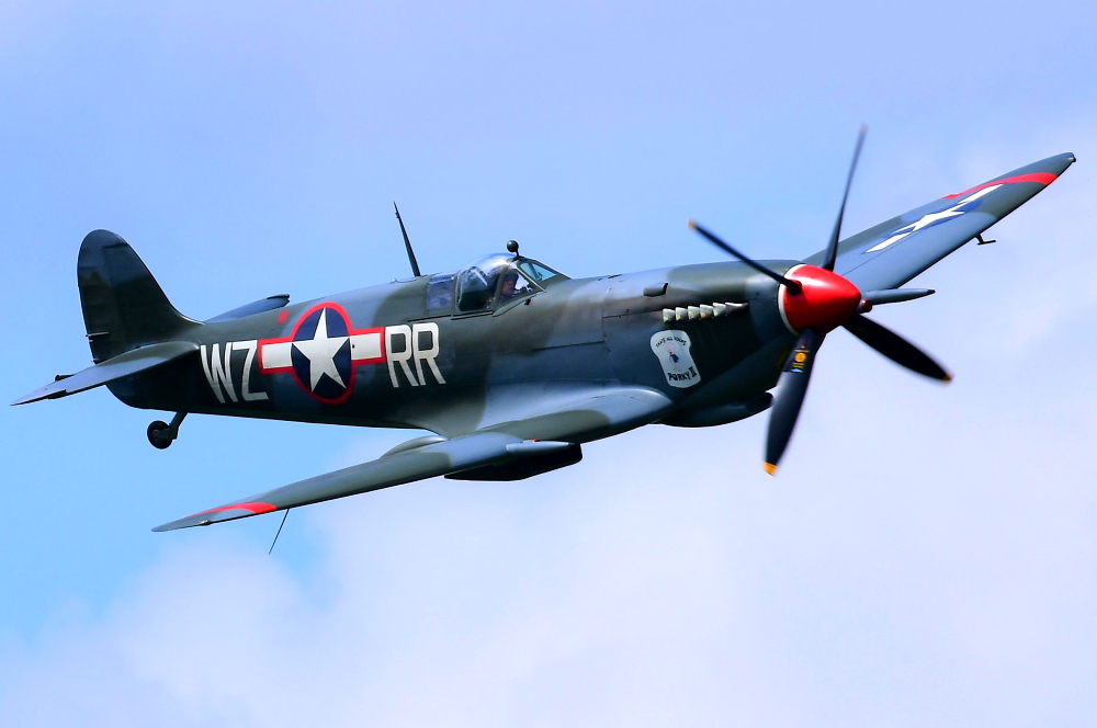 johnbilcliffe's tweet photo. Shot at Old Buckenham today, this Spitfire XVIe( RW382) in USAAF scheme to represent a machine from the 309th FS, circa 1944. More shots of the Cubs and others from there tomorrow...π https://t.co/Cg7plbjstm