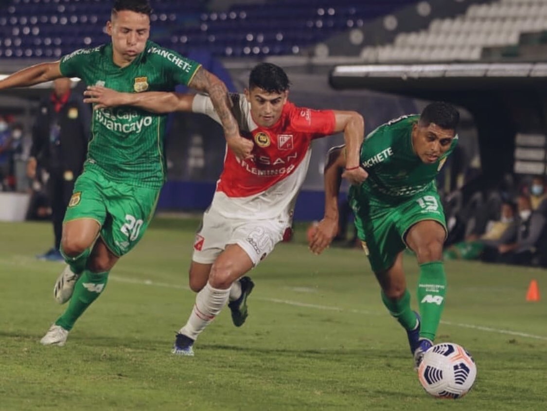 Marca_Zonal's tweet photo. MARCELO GONZALEZ
Edad: 25 AÑOS
Club: GUARANÍ
Posición: EXTREMO

✓ Mejor que el 85% en centros precisos
✓ Mejor que el 86% en regates con éxito
✓ Mejor que el 70% en faltas sufridas
✓ Mejor que el 82% en centros en profundidad

RETORNA A GUARANI 👏🏼👏🏼 https://t.co/w98DmbCBQv