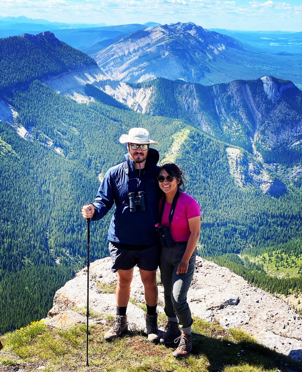 QbZach's tweet photo. Nice little 15km hike looking for bighorn sheep today, nice view from the edge of Dizzy Creek #RamMountain

📷Credit: @victoriacrozie_ https://t.co/XDQU6lrU3v