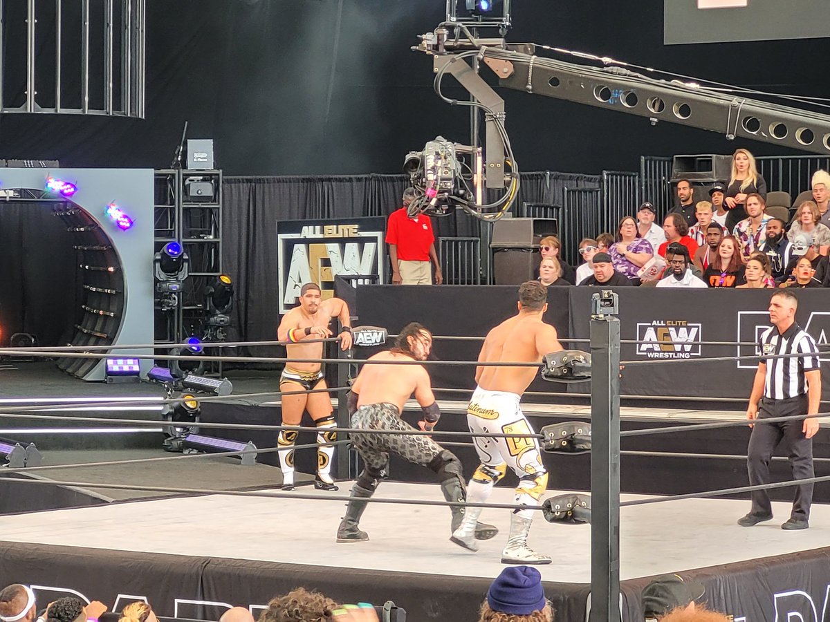 mattmgrapher's tweet photo. A cool surprise got to see @ThrashJustice in the ring before @AEWonTNT https://t.co/eu9GWmKaV0