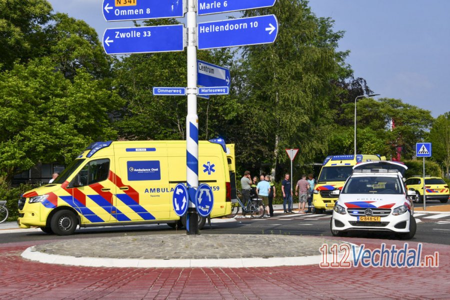 Fietser zwaar gewond bij aanrijding op rotonde in #DenHam. 112Vechtdal.