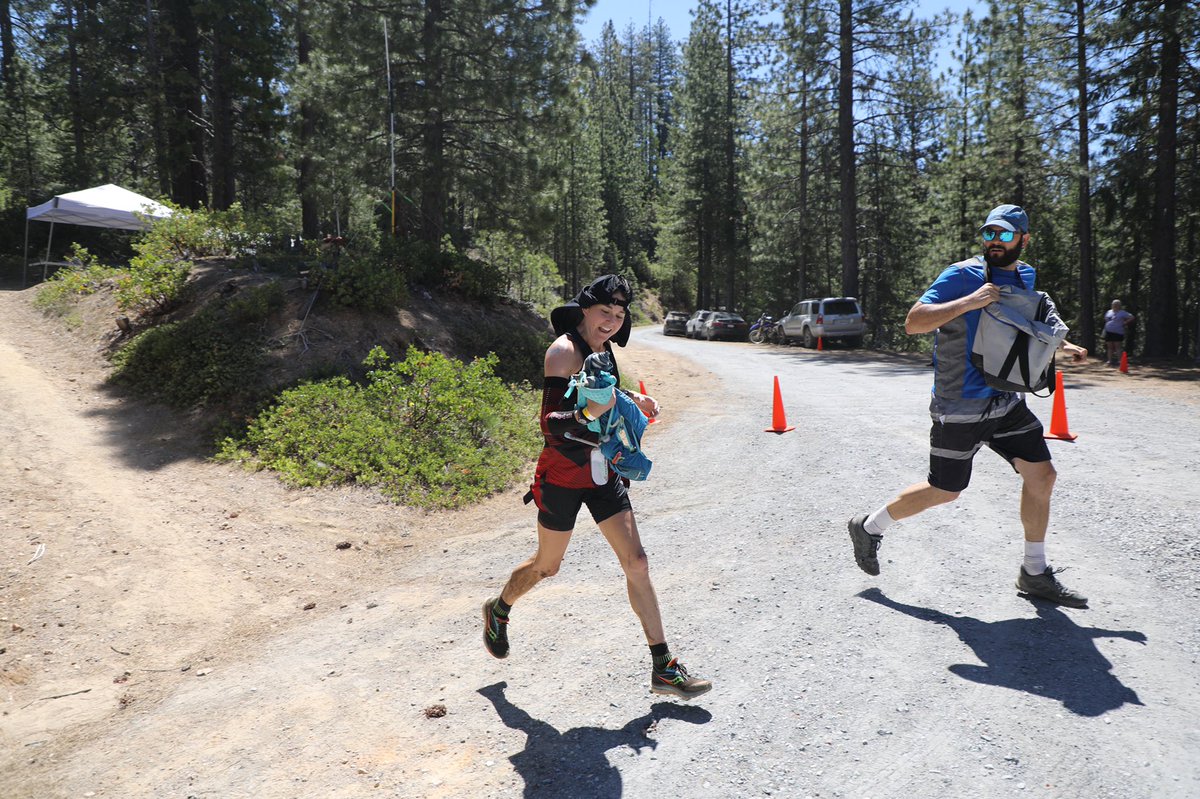 Keely Henninger and Katie Asmuth are 6th and 7th and both are 11:20 back at mile 38. #WS100