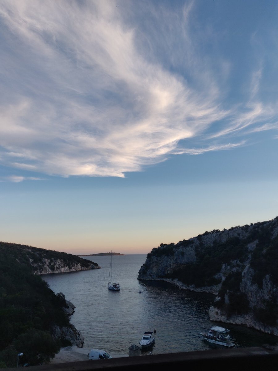Enjoying the summer evening in Dalmatia.
#EnjoyingEverydayLife #enjoycroatia #Croatia