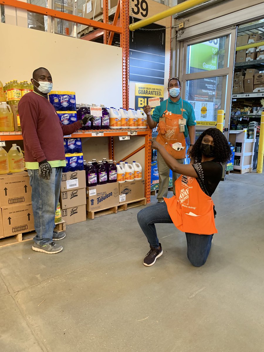 Awesome job Mack and Jermaine for your collaboration working safely, following the zone of safety with the proper flagging as well. Thank you both for working safe!!#SafetyBRAVO