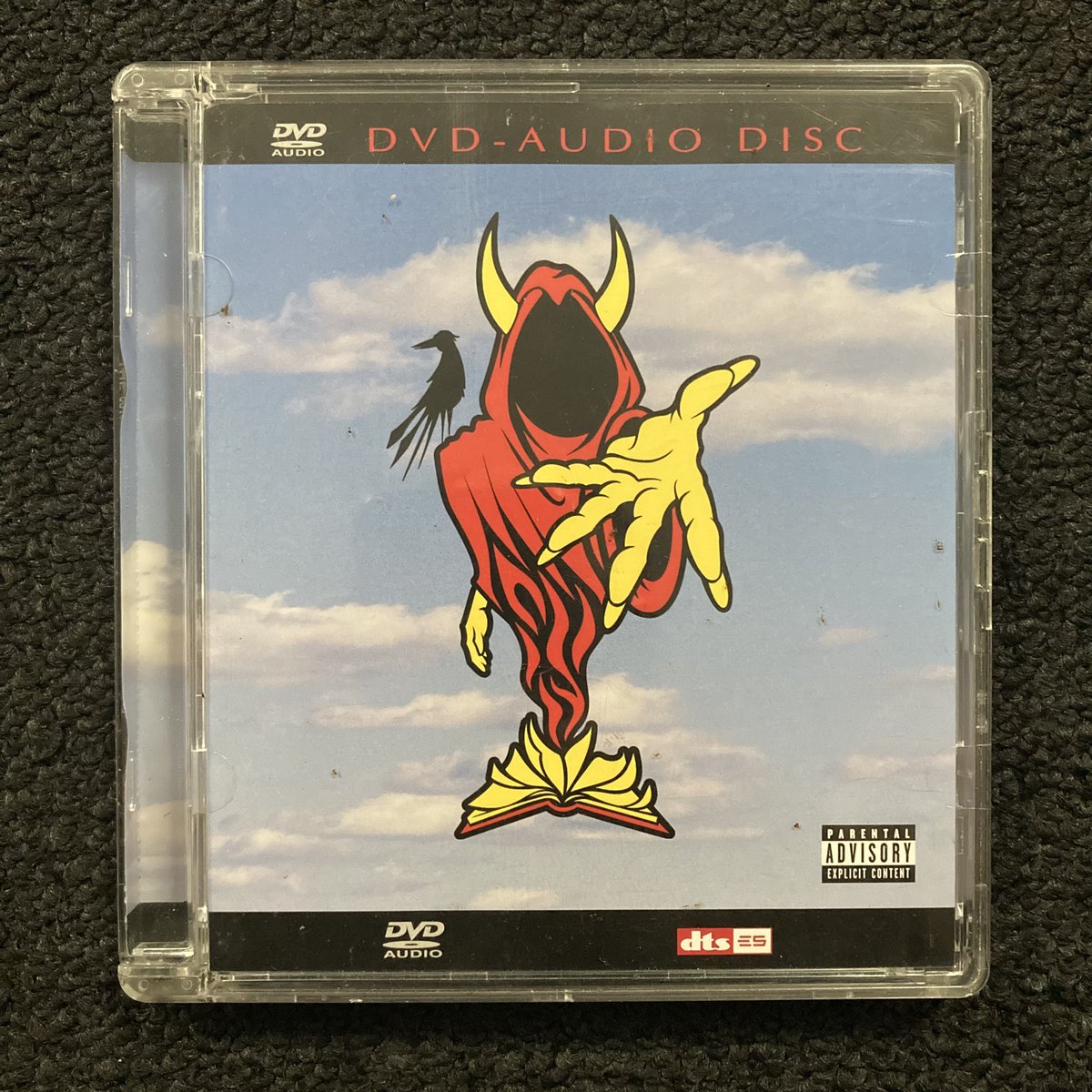 beneathdirt's tweet photo. Day 26 of the #junecdchallenge - And the Award Goes To… (Award Winning Album)

I went with #InsaneClownPosse’s “The Wraith: Shangri-La”. I’m pretty sure this won an award for best surround sound album of the year. If not, still a dope album lol https://t.co/Bd11yH4P7c