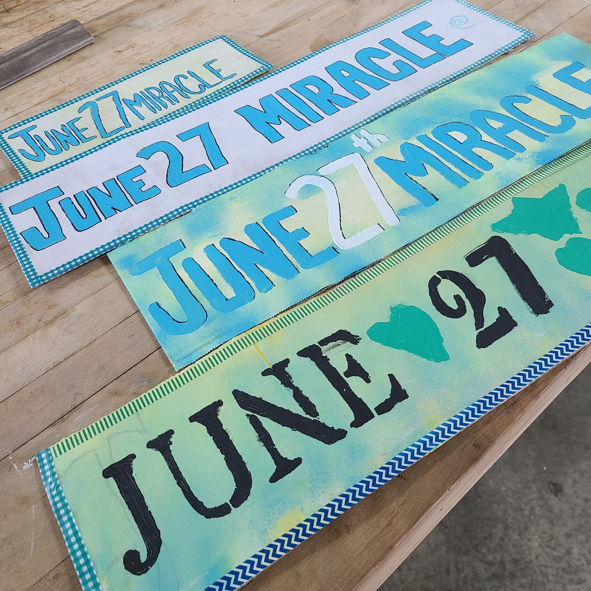 Tweets2Tina's tweet photo. Getting ready to volunteer this year again for the @June27Miracle!!
SUNDAY at 12p.

Let's do this #YQG!
Route #Kingsville 💙
👉 https://t.co/QoR6NqNHuJ
It just takes 1 can 🥫

🇨🇦 Let's unite and help the hungry in #windsoressex

#donate #june27 #june27miracle https://t.co/L6lYKtXCNL