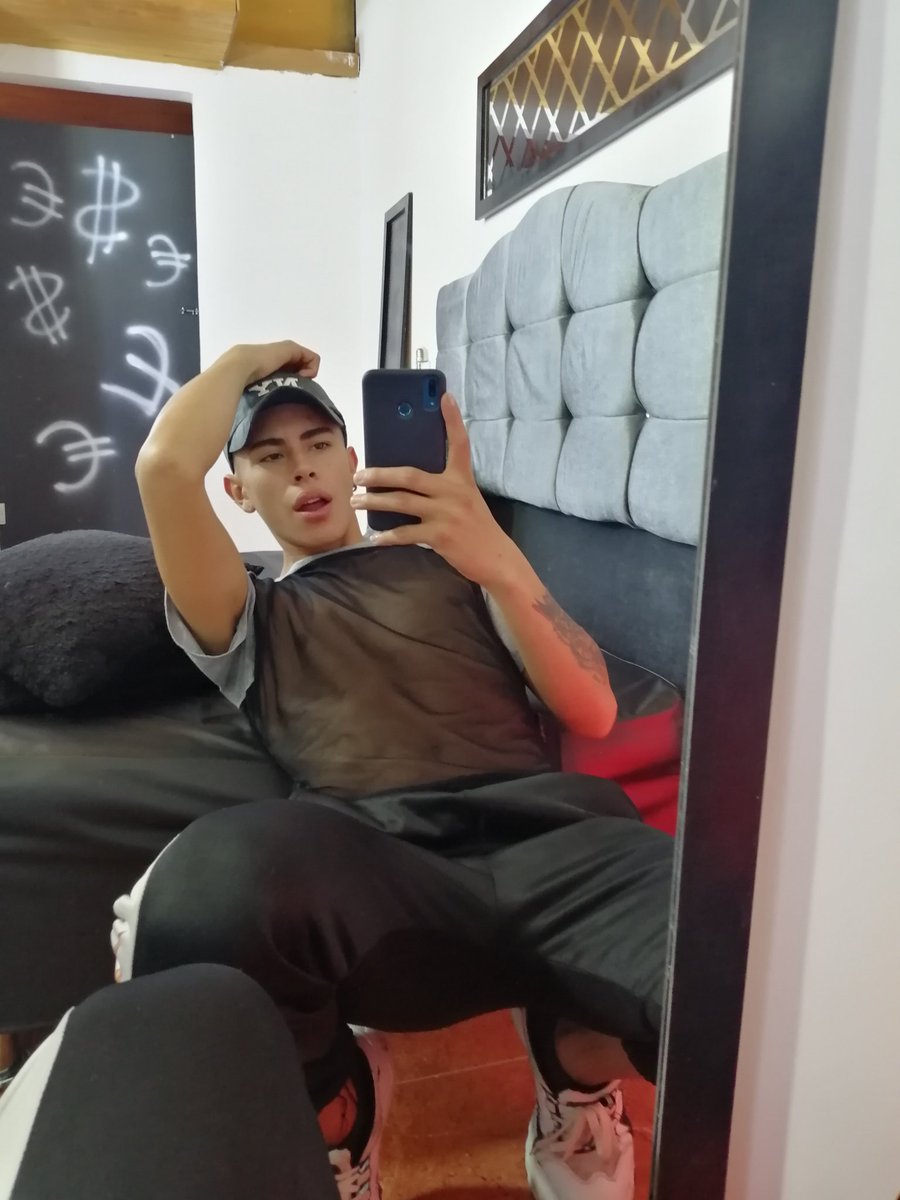 edwardhht's tweet photo. Feliz - ñejo
#gaypride #stripchatboy
#versatil #boygay #smile https://t.co/OSCGEjZBV8