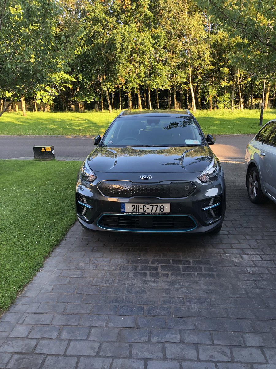 VMwareStephen's tweet photo. @VMwareBrendanR We could have an EV vs PHEV drag race 🤣 https://t.co/X7jOddF7ml