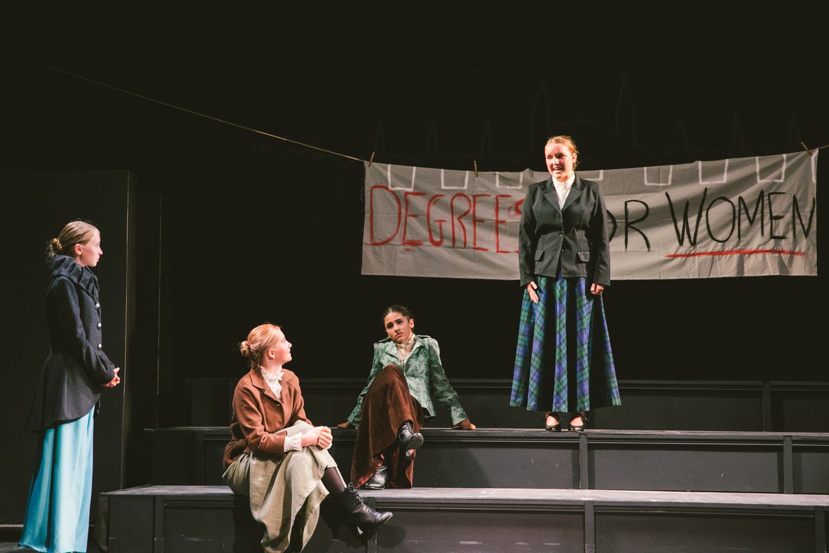 Downe House School tweet media