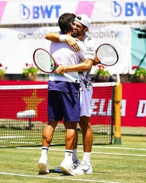 Not_Esportivas's tweet photo. Parabéns aos duplistas campeões, o argentino @machigonzalez1 e o italiano @BolelliSimone que conquistaram o @atptour de @MallorcaChamps, conquistando o seu 3°titulo na temporada e na carreira juntos.
#atptour #atp250 #tennis #MaximoGonzalez #SimoneBolelli #MallorcaChampionships https://t.co/bOqxGHTirl