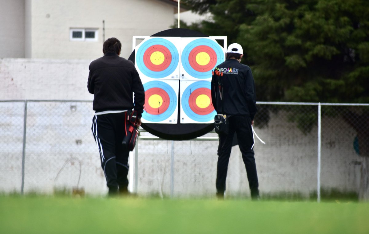 MetepecDeporte's tweet photo. En el Torneo de Verano 2021 de tiro con arco participan más de 50 arqueros de diferentes partes del Estado de México, Ciudad de México y Michoacán. Mucho éxito a todos los participantes, en especial a los de Metepec.

#MetepecDeporte #MetepecLaCasaDeTodos https://t.co/twEabbqnHa