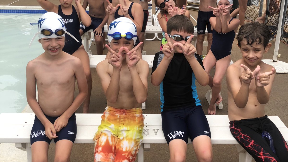 carriemccall's tweet photo. Shout out to our friends at Poplar Tree for helping us complete our 8 and under relay today. Great sportsmanship! Your swimmer did great! #exhibitionrace @swimNVSL https://t.co/WoJZ0reJ2t