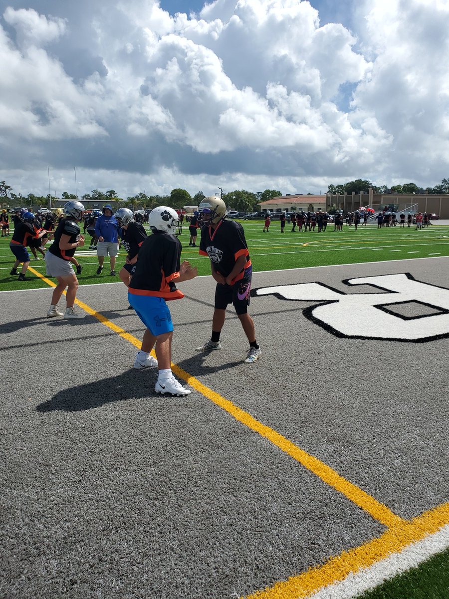 WhitlockCoach's tweet image. Got some lineman putting in some work at down and dirty lineman camp. @WebberFB @BrahmanFootball @K_Keller @KennyBuckner5
