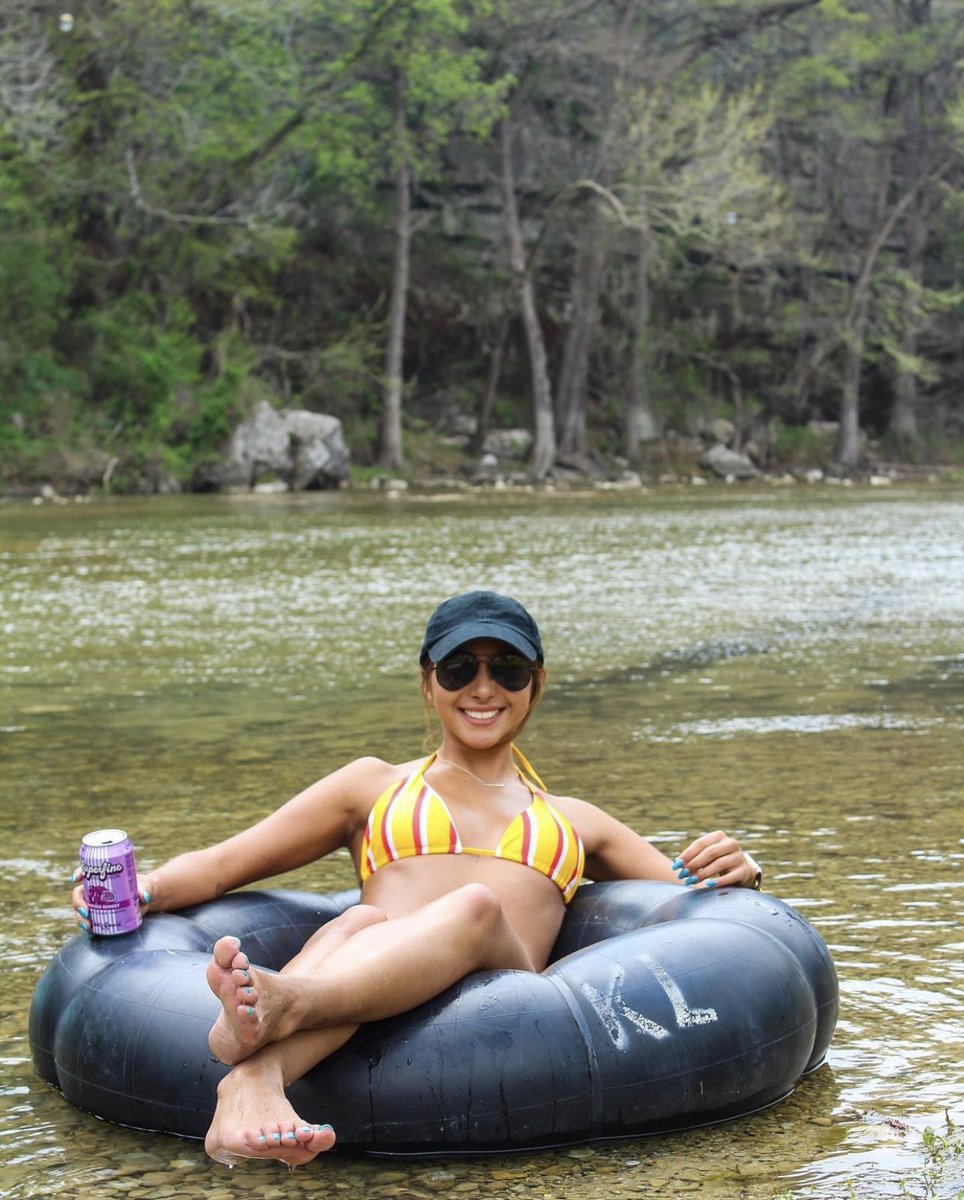 The River is #superfineallthetime when you’ve got a Sangria Sunset in hand! 
📷: <a href="/MarleneRivera/">Marlene Adriana Rivera</a>