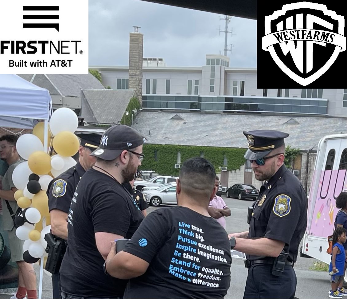 Crespo4W's tweet photo. Out here at our local New Britain event, sharing our $61.50 FirstNet huddle deal with our local law enforcement! #teamwestfarms  @DanteDSep @GenovaMarisa @biggriffnrg https://t.co/6oJd06rwbt