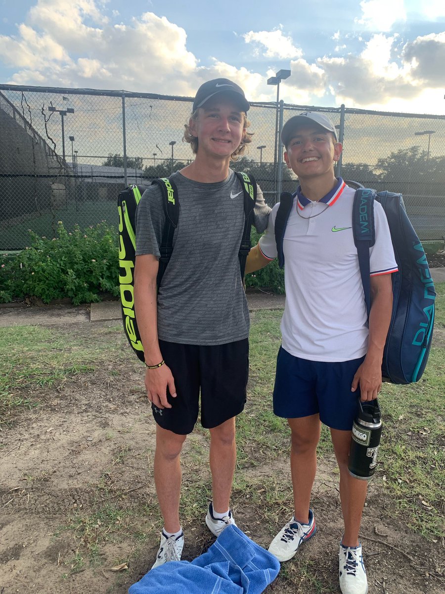 argyle10s's tweet photo. Putting in the time never stops! @JacobT2531 and @JacobRamon2 winning their flight at the Brookhaven UTR! Doubles work🤛🏼 https://t.co/StLpjbaa6M