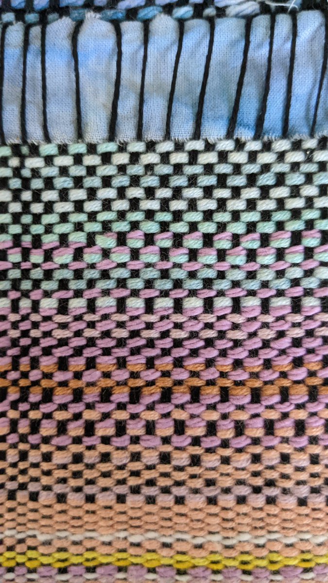 PaintEverything's tweet photo. Exploring some sunrise and sunset feelings with my small woven pieces. I often feel a bit emotional as the sun goes down on another day and very excited and hopeful in the morning when it rises. #hope #fineartist #beautyfromashes https://t.co/QN74WyNsnk