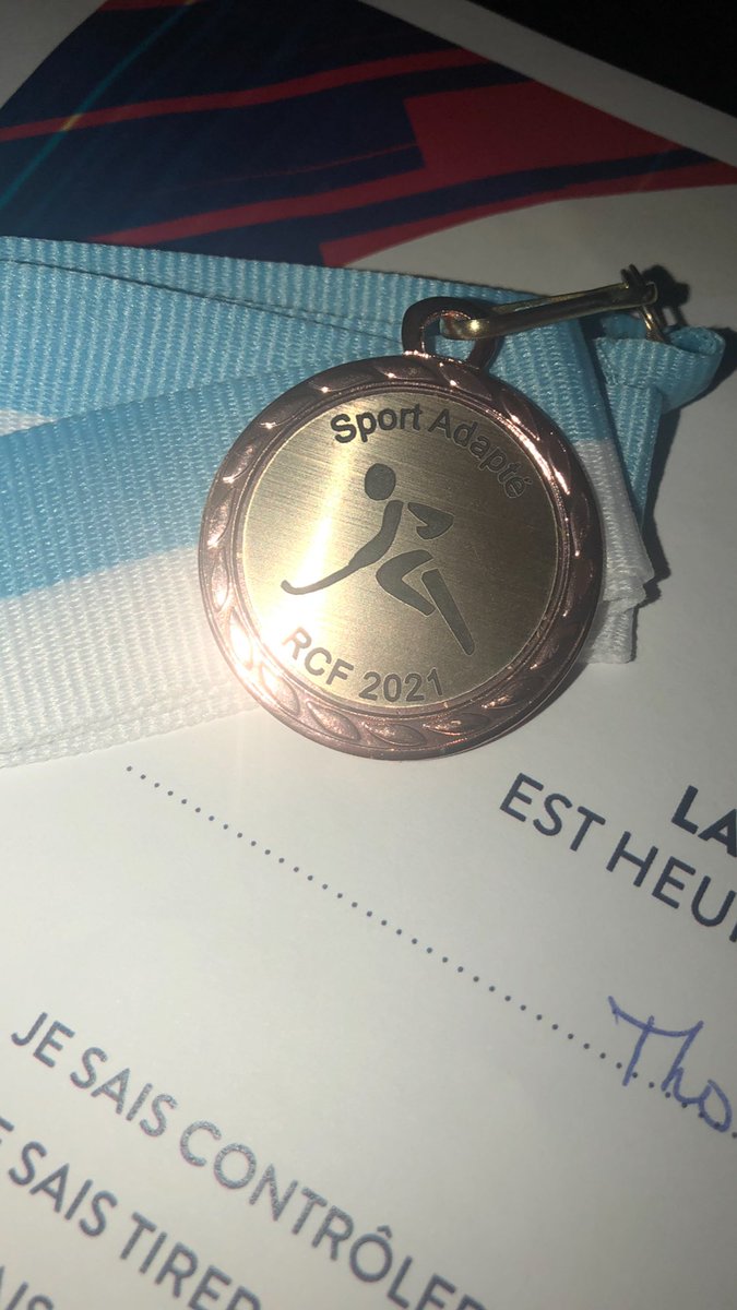 Dernier entraînement au hockey sur gazon du Racing Club de France merci Mathilde notre coach@