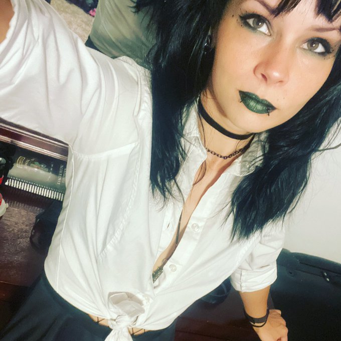 Rave tonight! Hit up my OnlyFans tomorrow! New content 😜 https://t.co/6KgJGG8Xi8