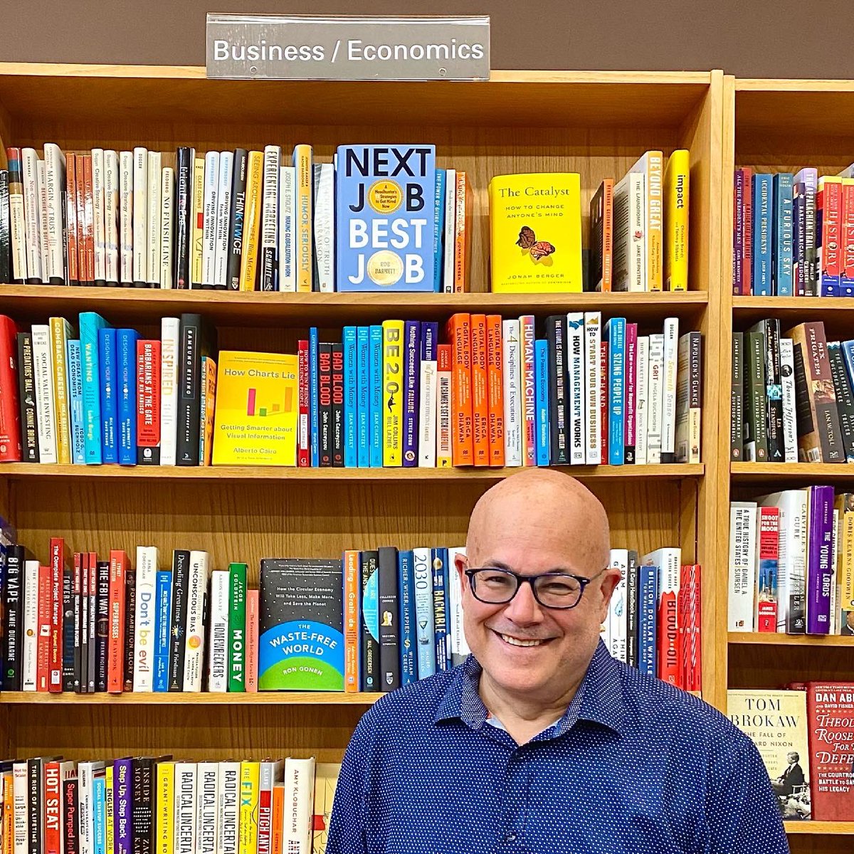 RobBarnettMedia's tweet photo. Join first time author boy for his first time author event with @wordsbookstore in zoomland Wednesday 7:30-8:30p eastern: https://t.co/UA9L5RZj6w
https://t.co/Zoj5MQYkq5
Audiobook clips: https://t.co/yPlGO6M1nT
#Maplewood #NJ #NextJobBestJob #Jobs #SupportLocalBookStores https://t.co/AiVVj8YwOD