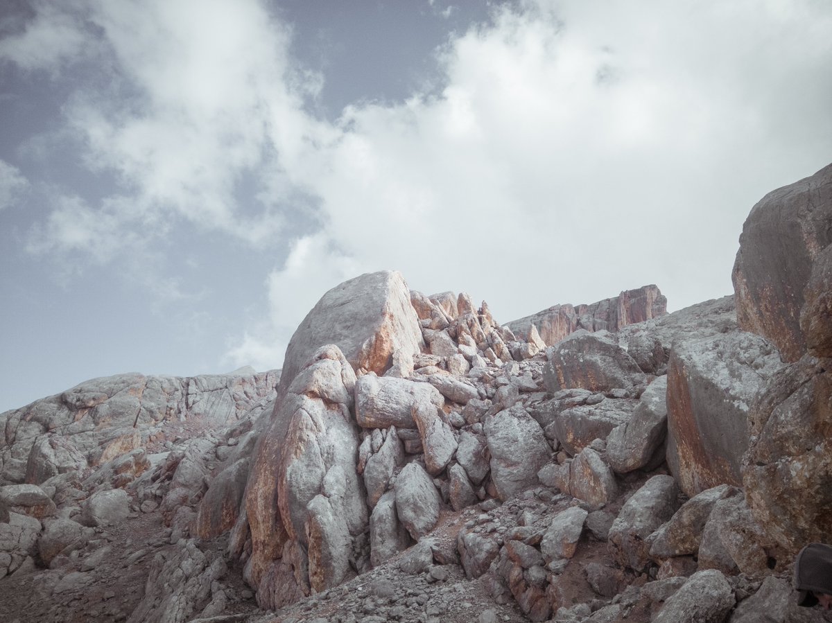 gadzhievgs's tweet image. One of my photos that I can say that its my favorite photo
Shalbuzdag, Republic Dagestan
#photographer #blendmode #gadzhievgs #махачкала #Россия #Дагестан