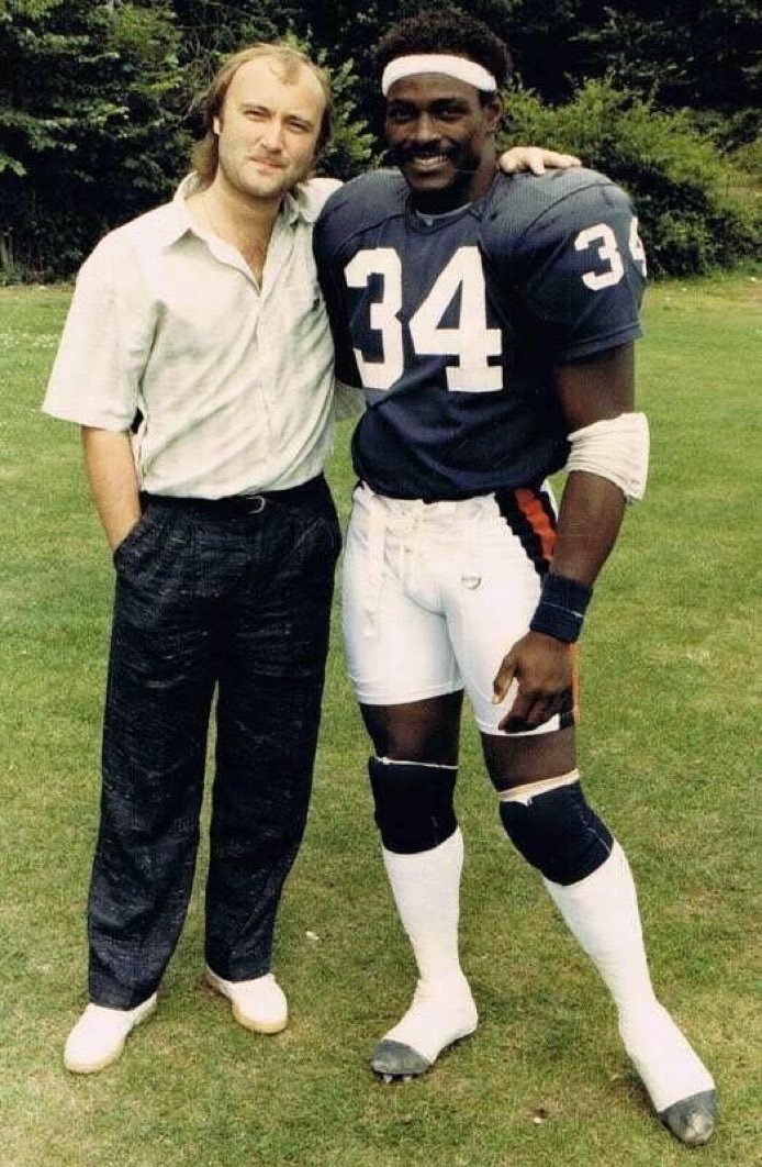 Walter Payton hanging with Phil Collins may be the best thing you see today …