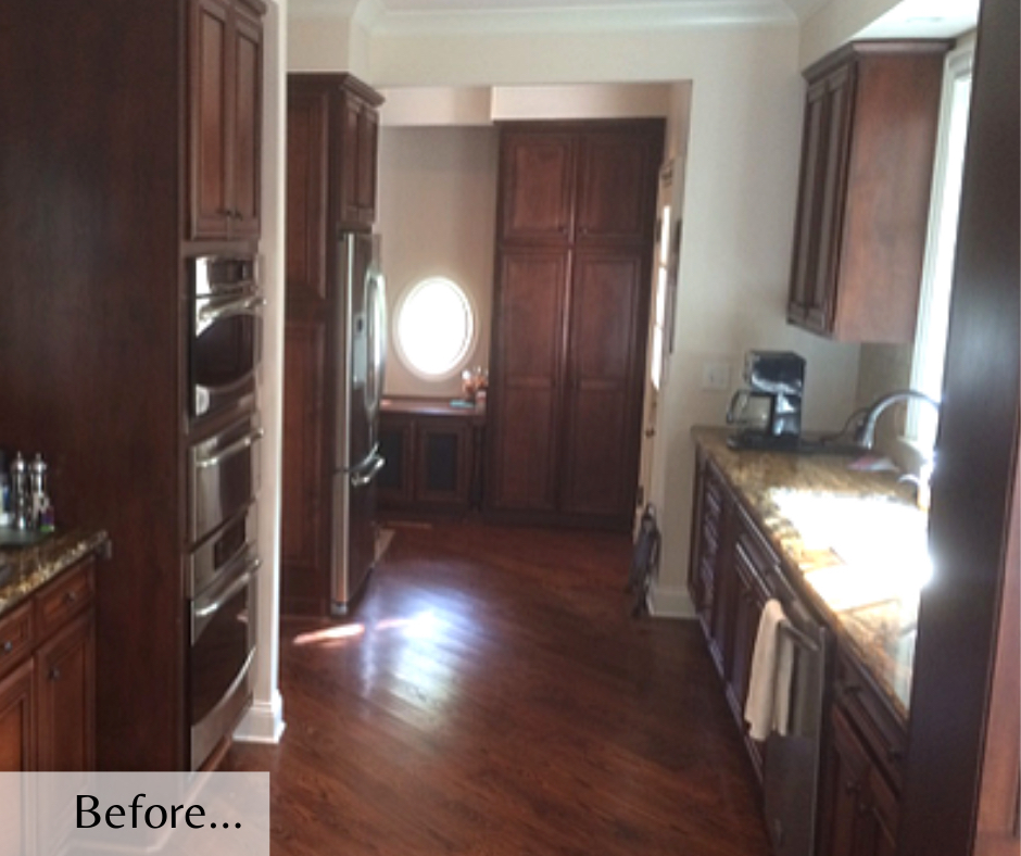 MarcelleGID's tweet photo. I’m still in love with this renovation! The heartbeat of a home is the kitchen and the results here revitalizing and spectacular!
#TheSoulfulhome #KitchenRenovation #KitchenFacelift #KitchenLove #BlueKitchen #ClassicKitchen #HomeReno #EclecticHome #BeforeAndAfter https://t.co/4FNoT0vQJE